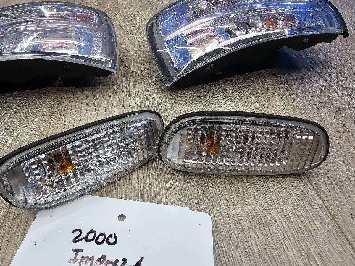 2000-2001 Subaru impreza rs sedan 2.5 corner light pair  image 1