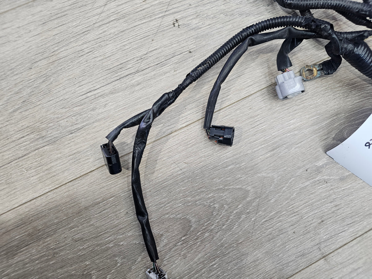 2008 Subaru Legacy outback xt 2.5 engine wire harness  24020AE050 144k image 3
