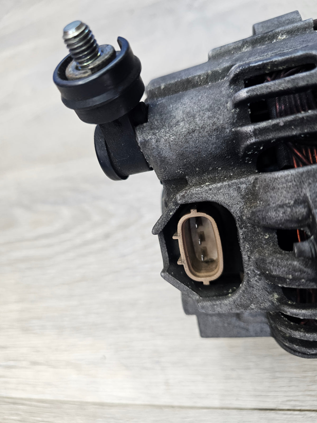 2002-2005 Subaru wrx 2.0 alternator 23700AA420 image 5