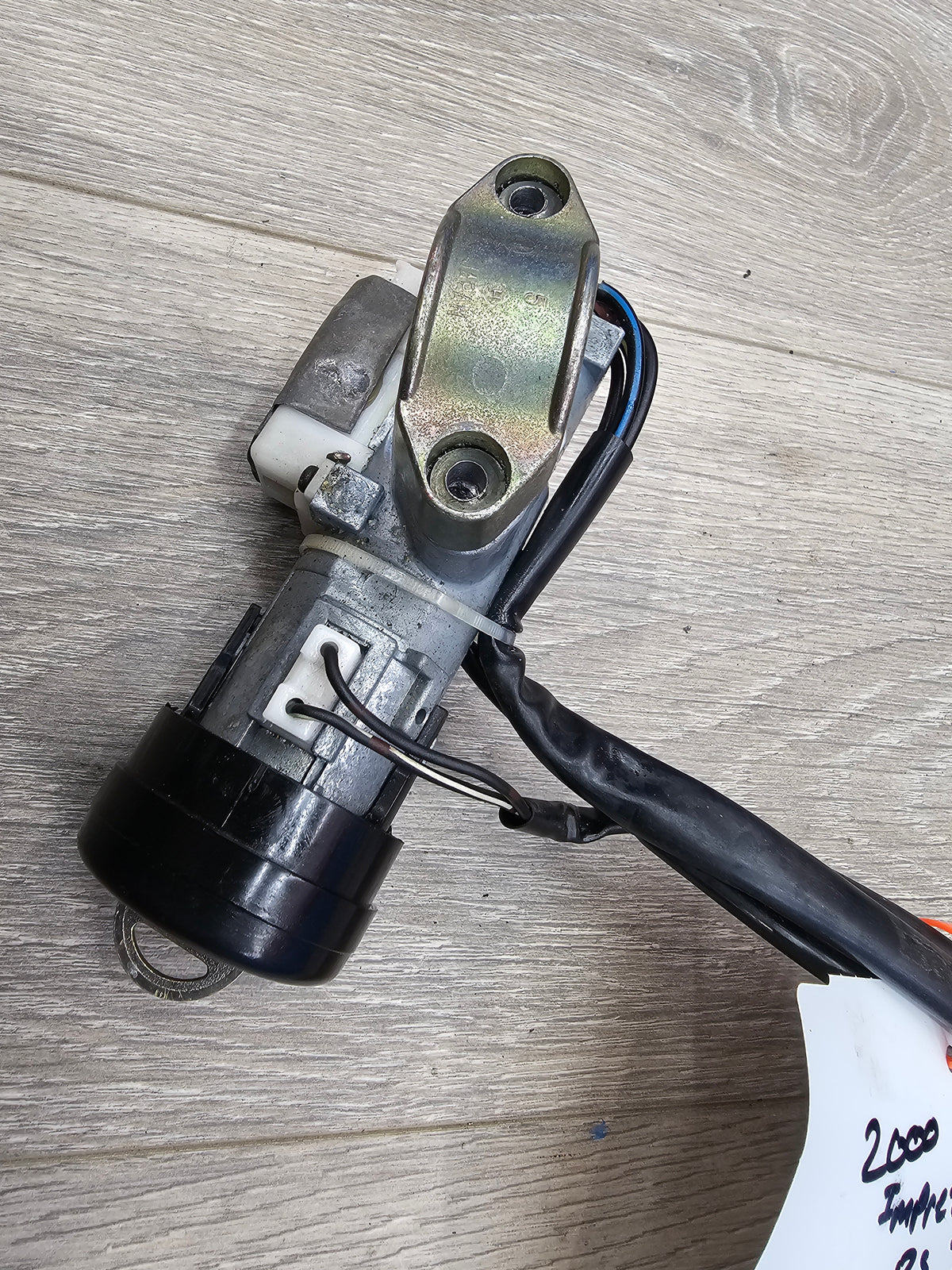 2000-2001 Subaru impreza rs sedan 2.5 ignition switch and key 83191FA010 image 3