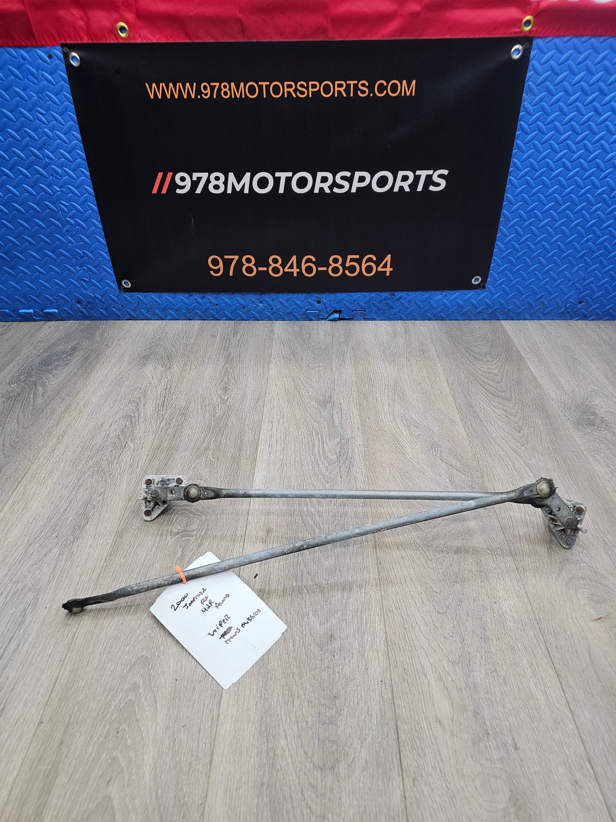 2000-2001 Subaru impreza rs sedan 2.5 windshield wiper linkage  image 0