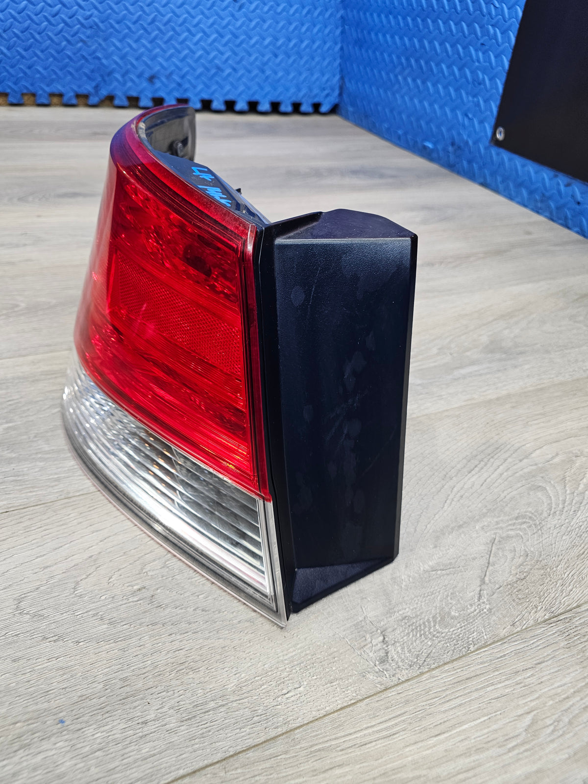 2010-2014 Subaru legacy seda 2.5 left driver tail light 84912AJ01A image 1