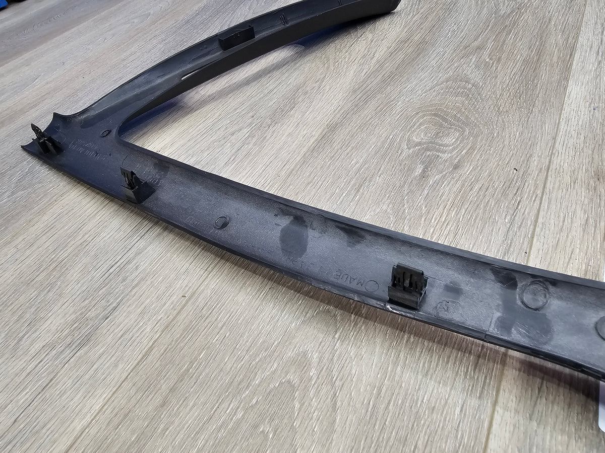 2000-2001 Subaru impreza rs sedan 2.5 left driver upper pillar trim panel  image 7