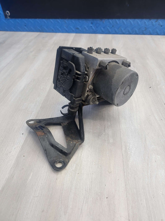 2006 Subaru impreza wrx ej255 oem abs module assembly  image 0