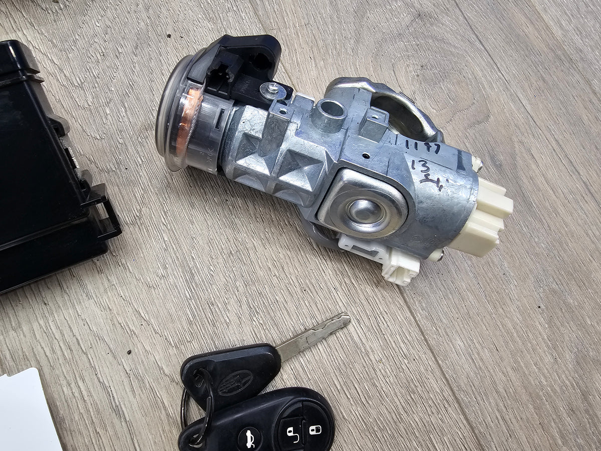 2013 Subaru wrx sti 2.5 engine computer kit 22765AF181 138k image 3