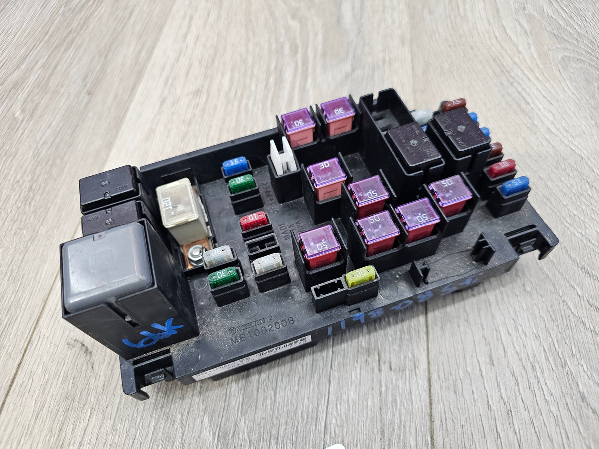2008-2014 Subaru wrx sti 2.5 engine bay fuse box 82241FG010 66k image 2