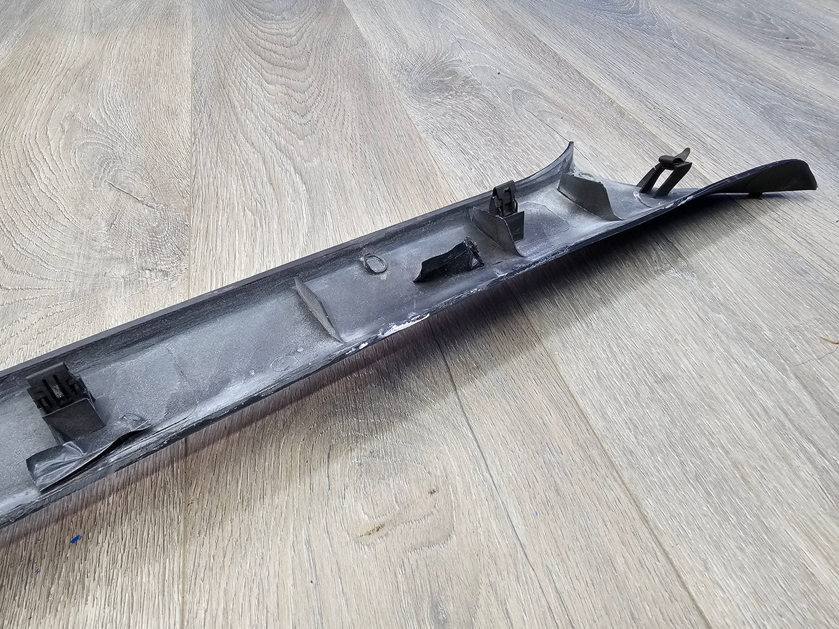 2000-2001 Subaru impreza rs sedan 2.5 left driver upper pillar trim panel  image 5