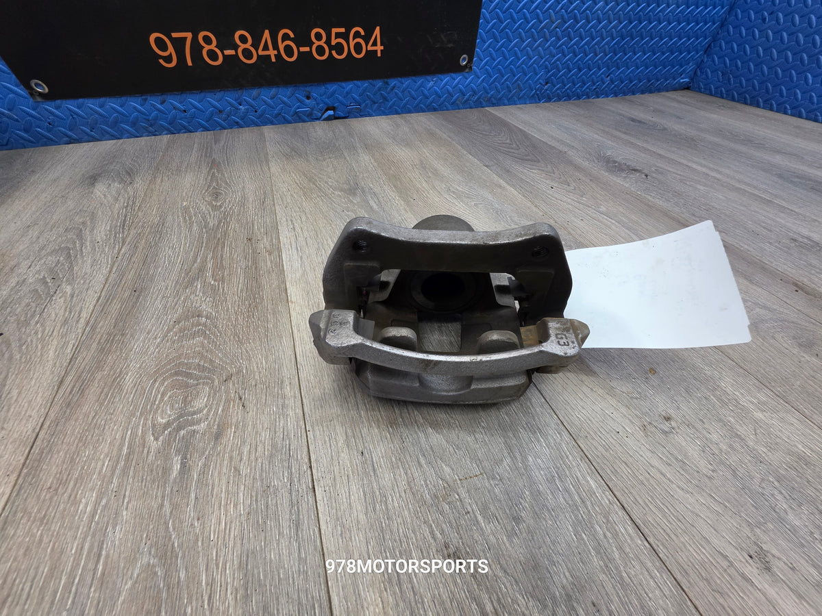 2016-2024 chevy Malibu 1.5 left driver front brake caliper 42789010 61k