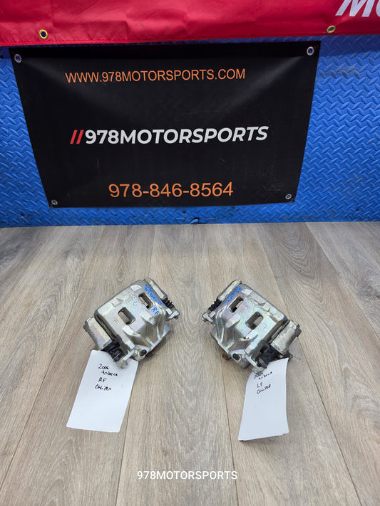 2006-2012 Subaru Tribeca 3.0 H6 front brake caliper pair