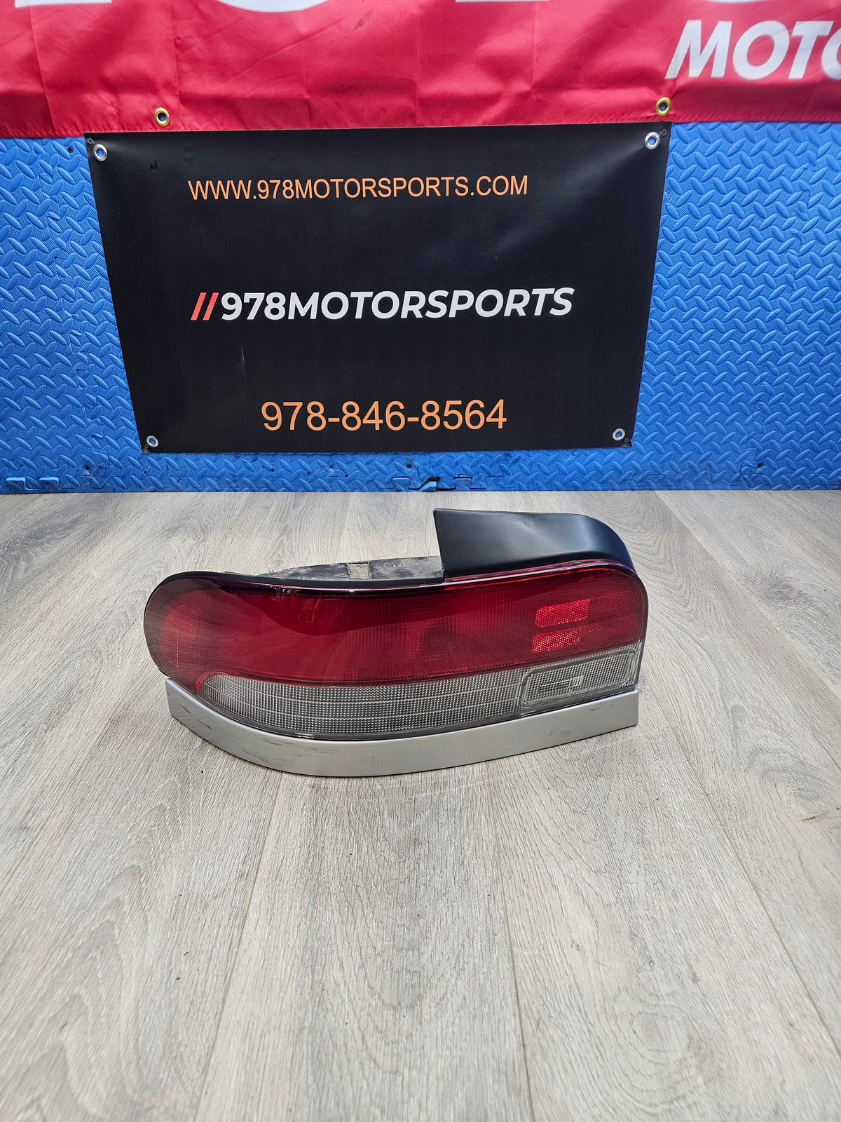 2000-2001 Subaru impreza rs sedan 2.5 left jdm tail light  image 0