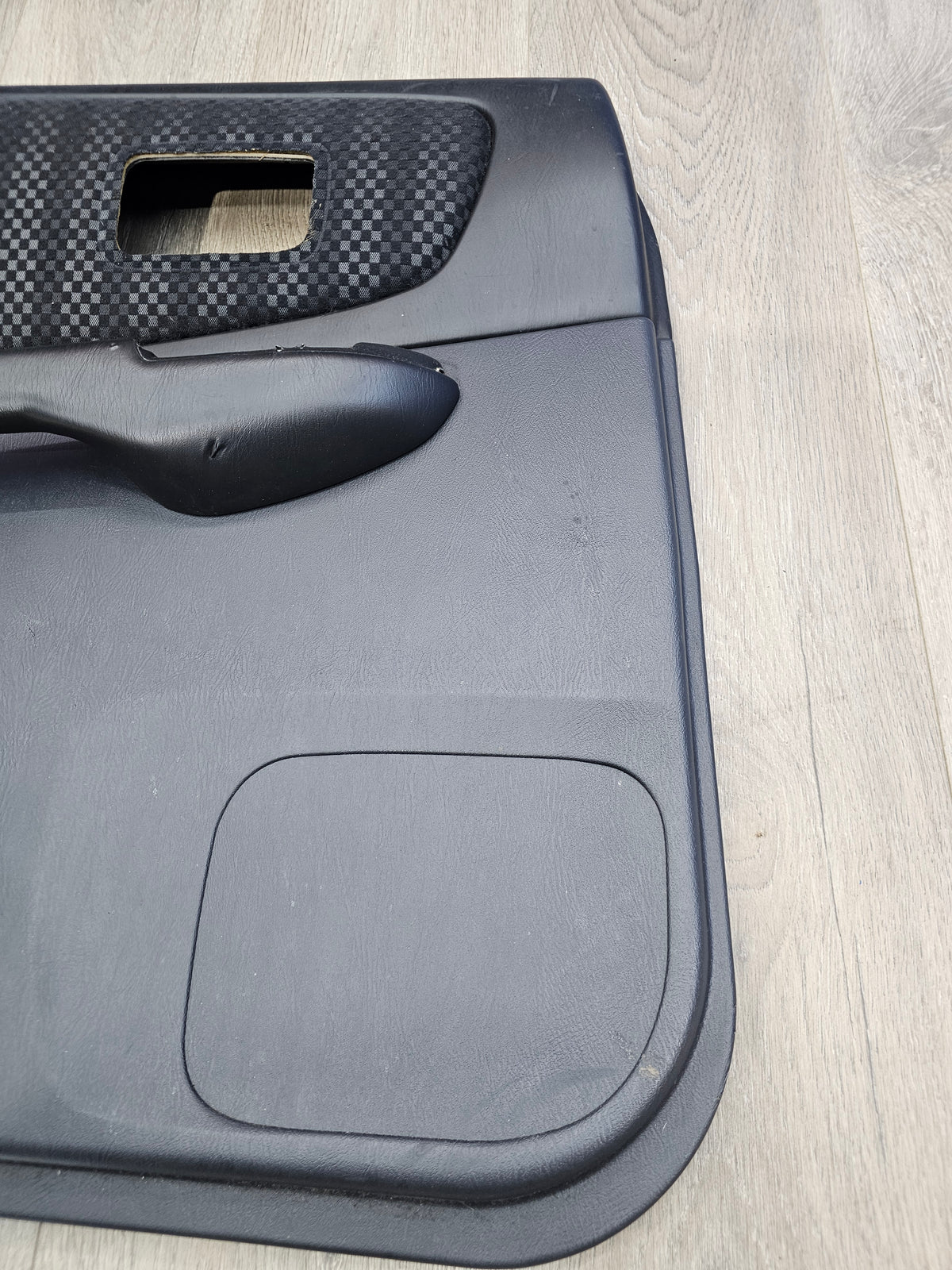 2000-2001 Subaru impreza rs sedan 2.5 left driver rear door panel  image 1
