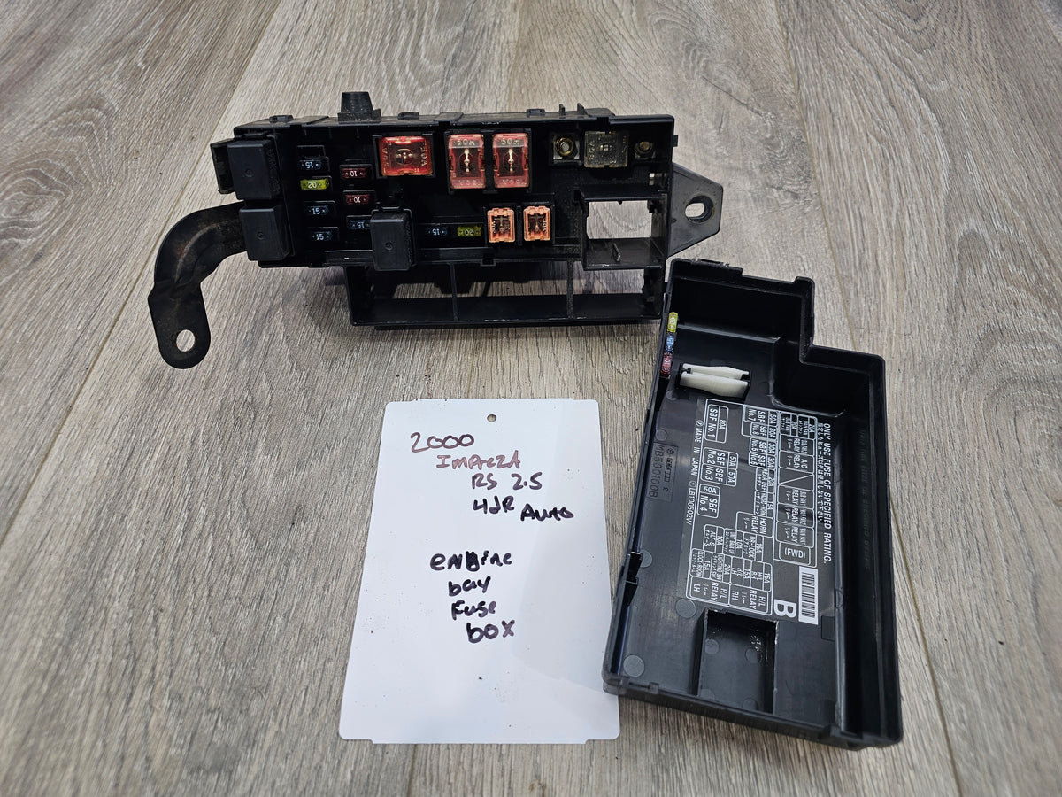 2000-2001 Subaru impreza rs sedan 2.5 engine bay fuse box 82232FA100 image 7