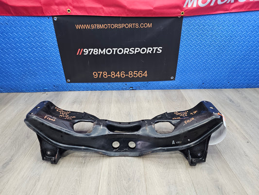 2005-2007 Subaru impreza 2.5 front engine subframe craddle 20101SA040 image 0