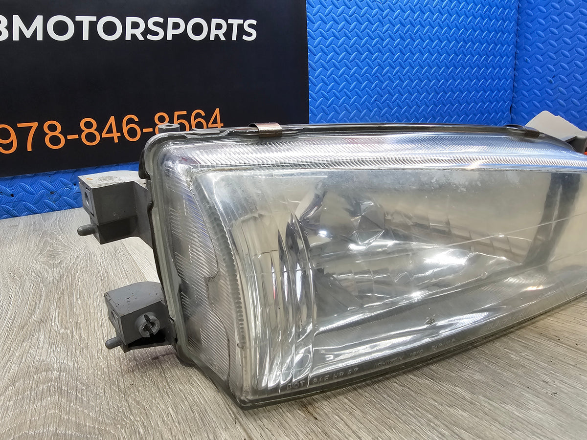2000-2001 Subaru impreza rs sedan 2.5 right front headlight assembly 84001FA441 image 2