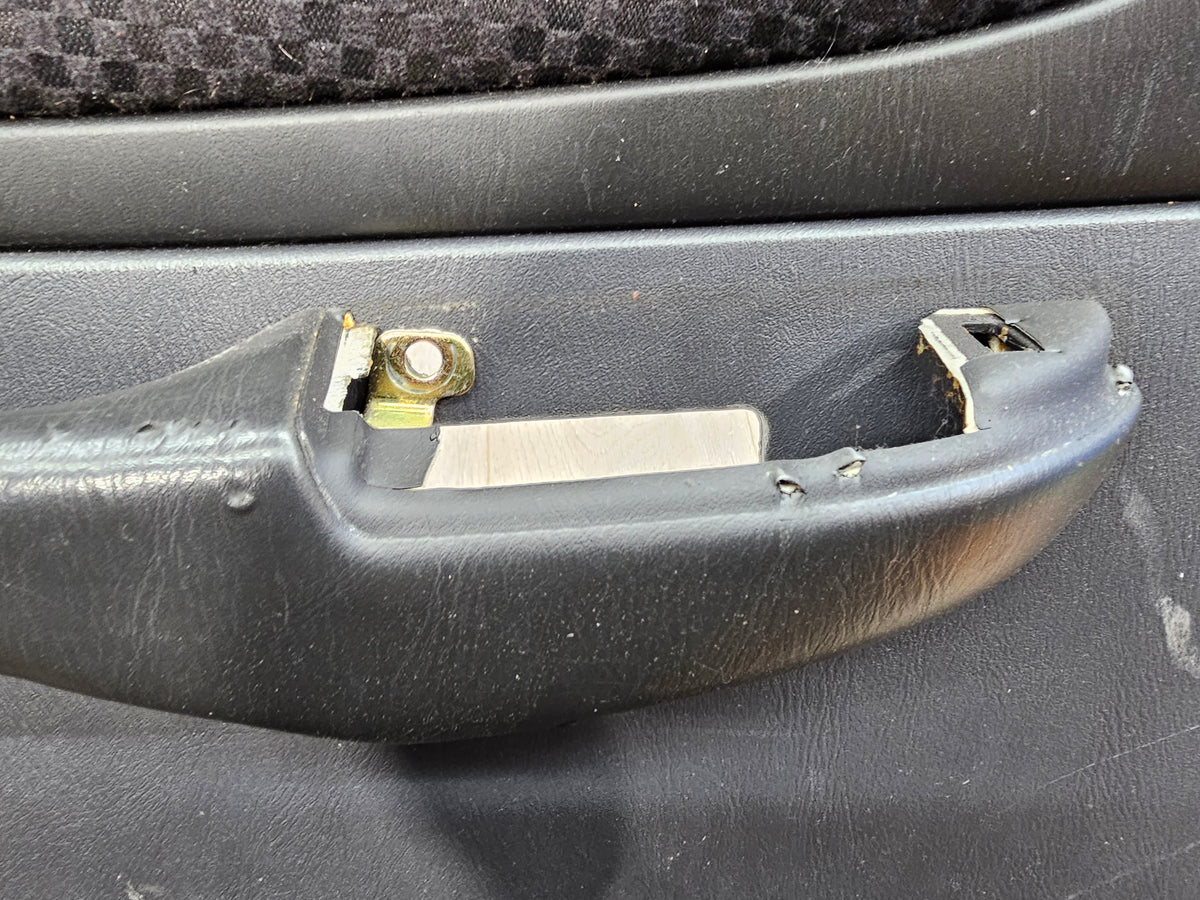 2000-2001 Subaru impreza rs sedan 2.5 left driver rear door panel  image 6