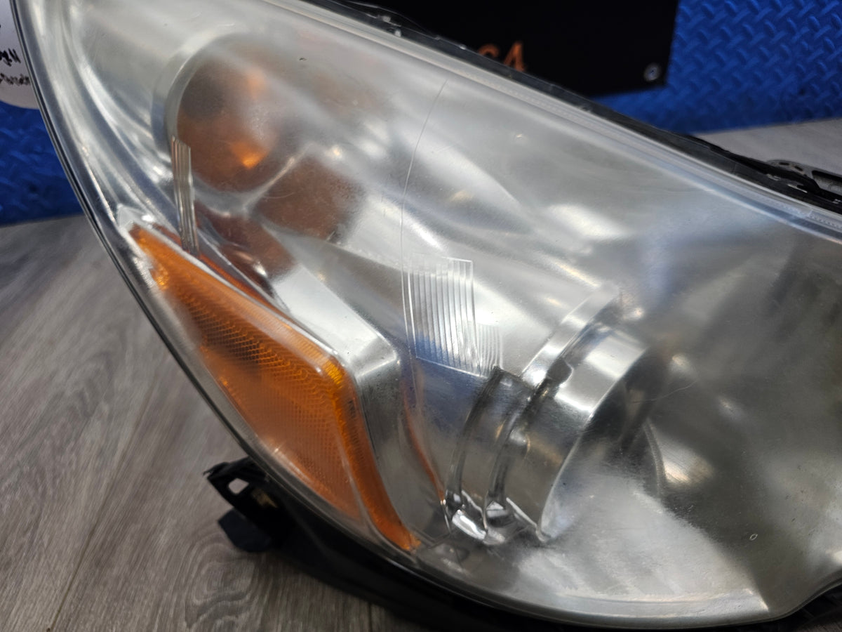 2010-2011 Subaru outback 2.5 right passenger headlight 84001AJ00B image 4