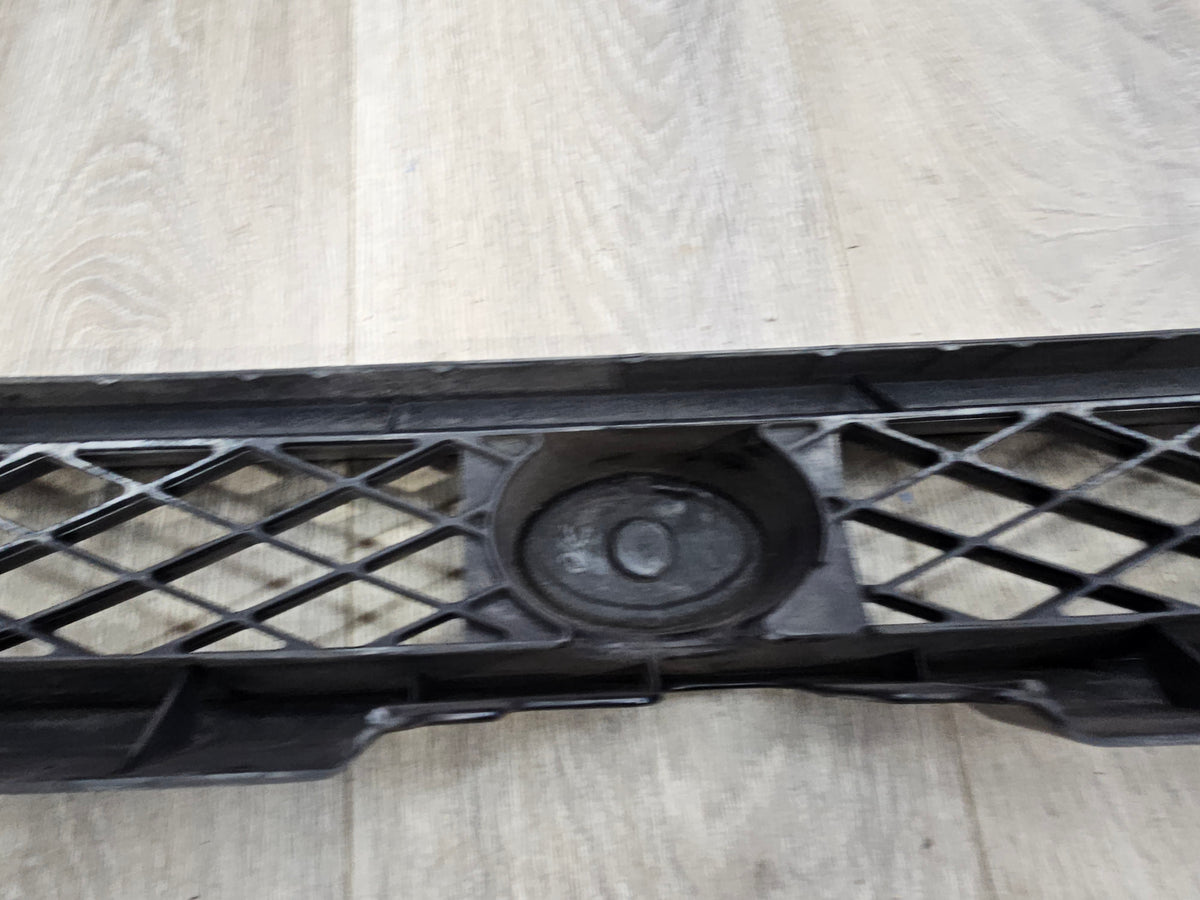 2000-2001 Subaru impreza rs sedan 2.5 grille 91065FA050NN image 8