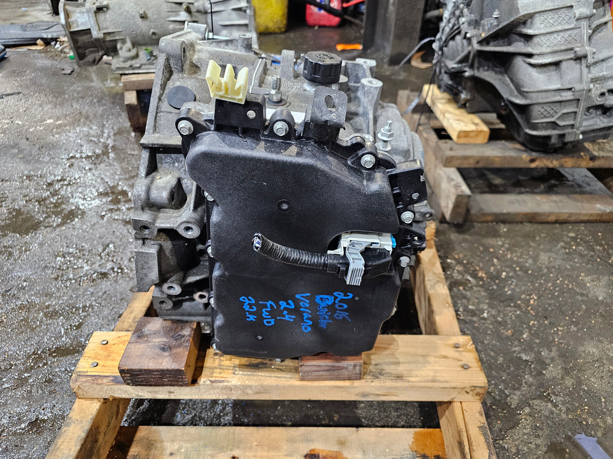 2015 bucks verano 2.4 fwd MH8 automatic transmission  image 2