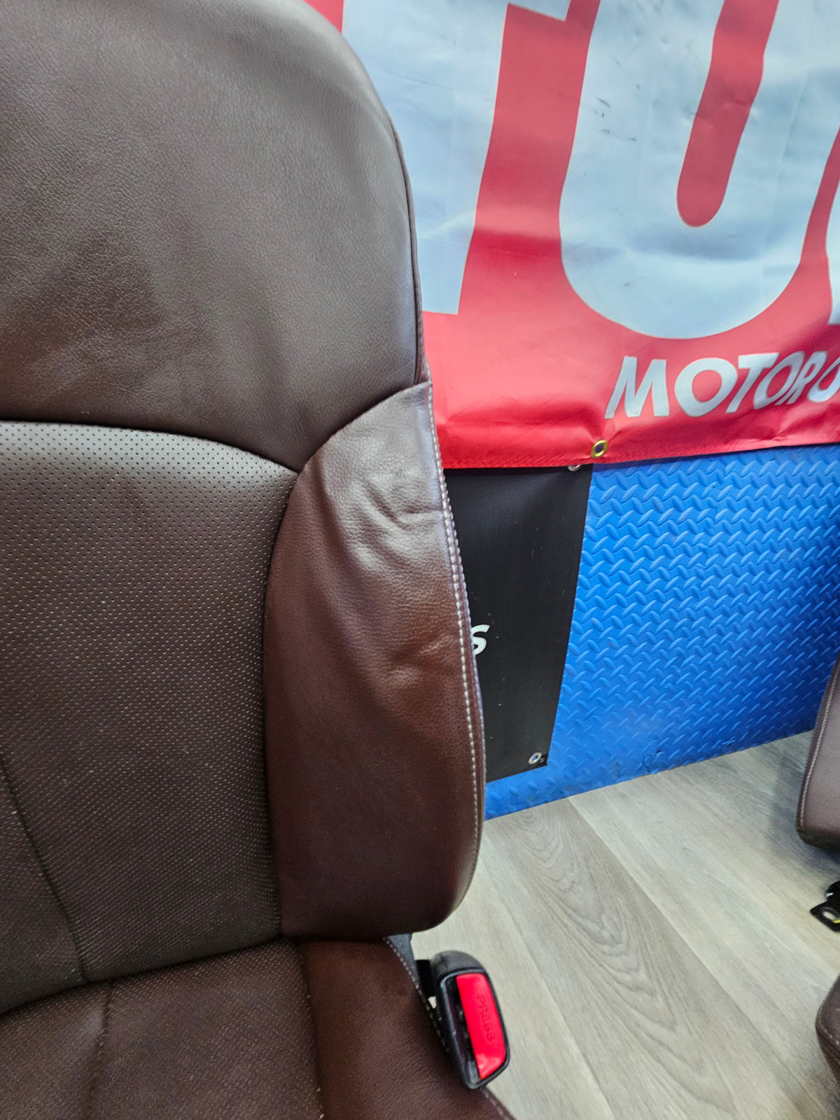 2013-2014 subaru outback 2.5 SAP package brown leather set set image 8