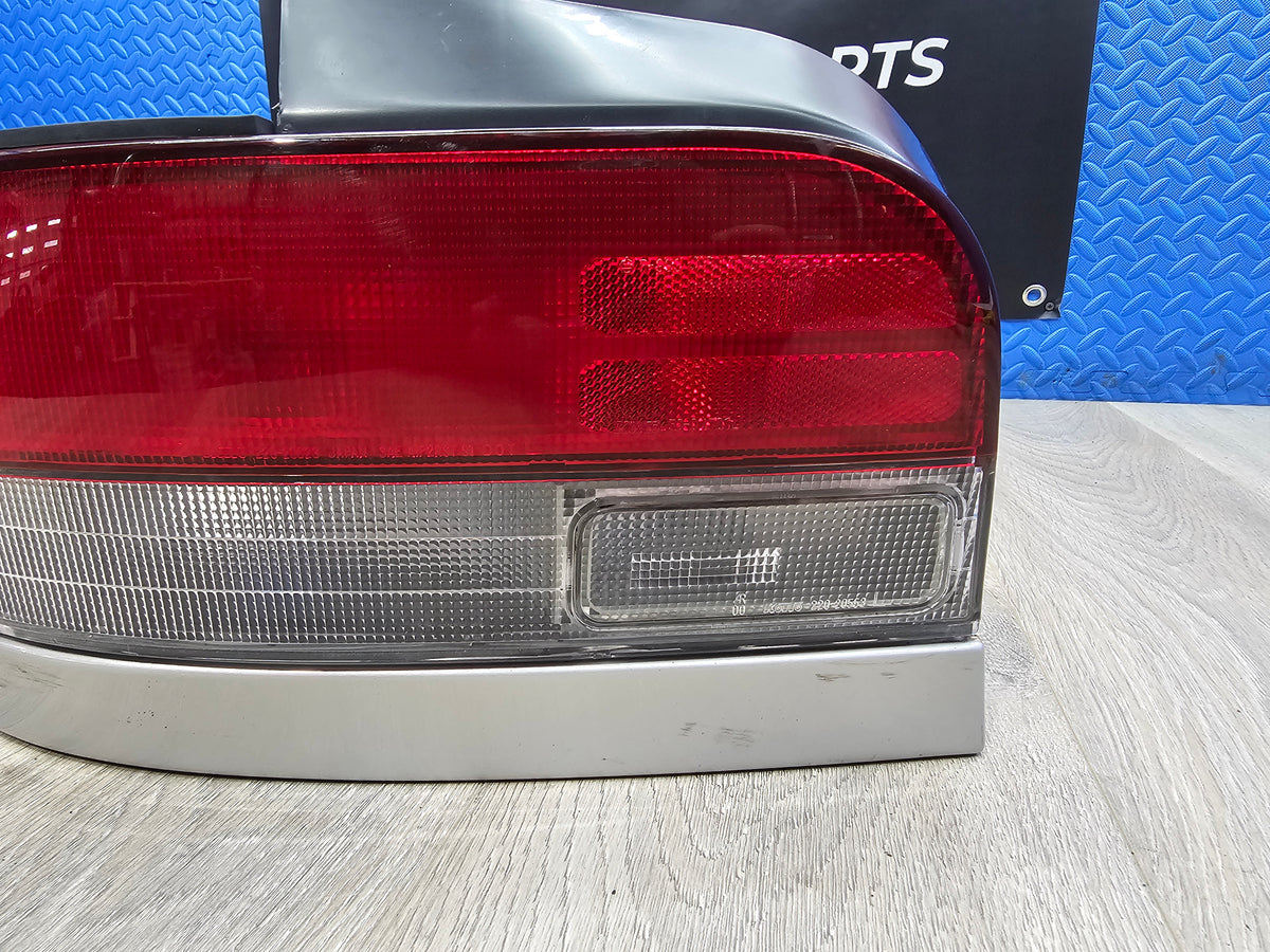 2000-2001 Subaru impreza rs sedan 2.5 left jdm tail light  image 2