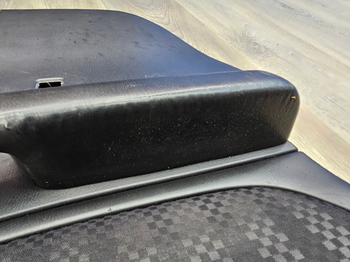 2000-2001 Subaru impreza rs sedan 2.5 left front driver door panel  image 7