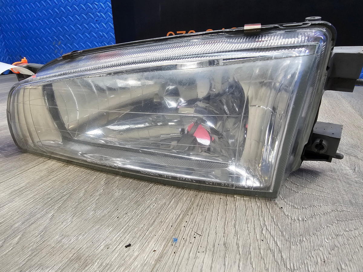 2000-2001 Subaru impreza rs sedan 2.5 left front headlight 84001FA451 image 2