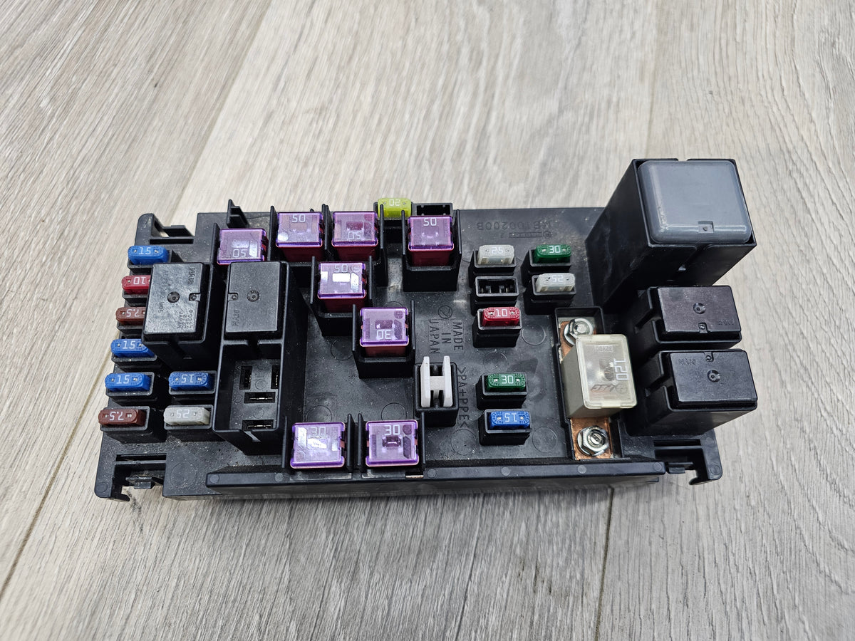 2008-2014 Subaru wrx sti 2.5 engine bay fuse box 82241FG010 66k image 5
