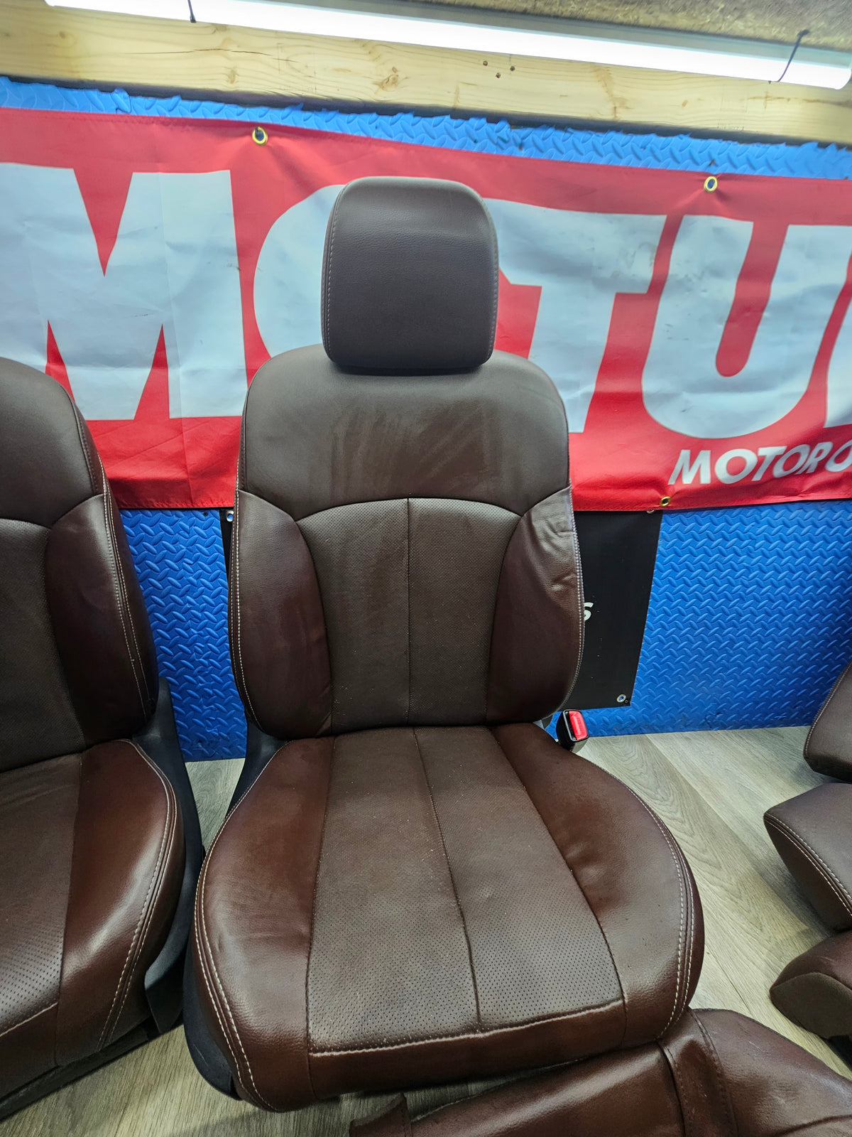 2013-2014 subaru outback 2.5 SAP package brown leather set set image 7