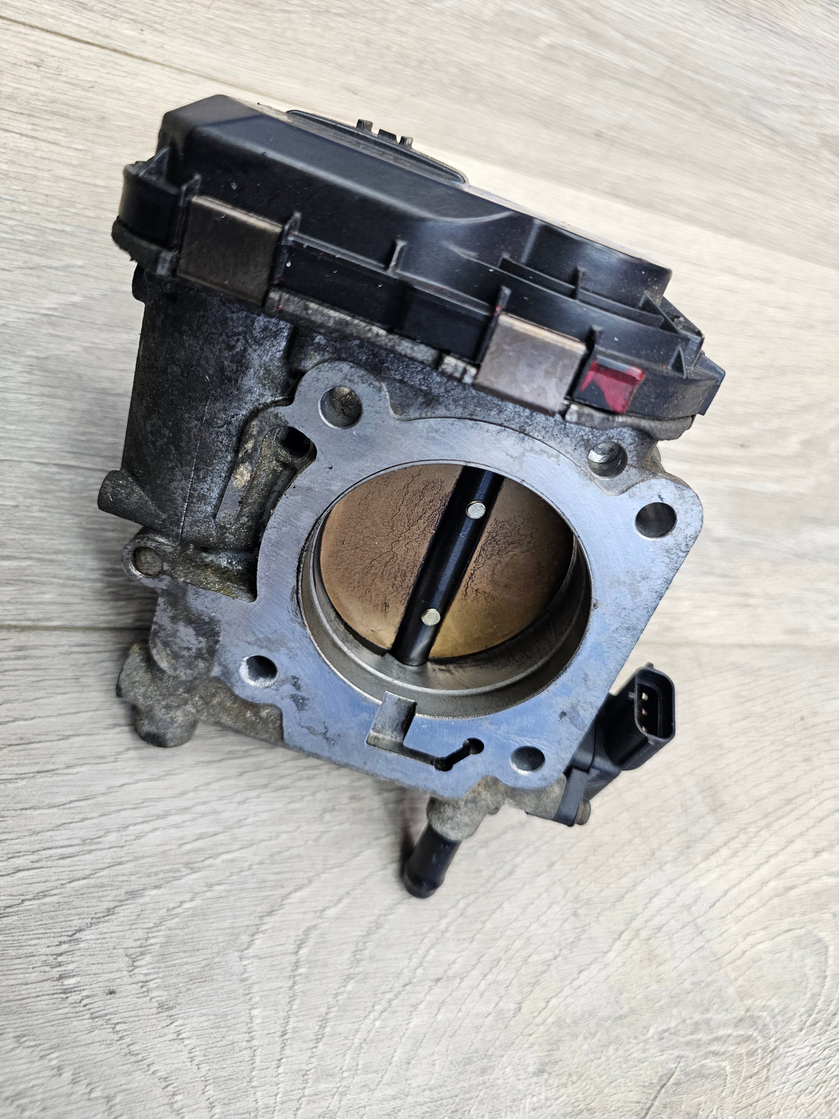 2004-2005 Subaru wrx sti 2.5 Throttlebody 16112AA110 image 4