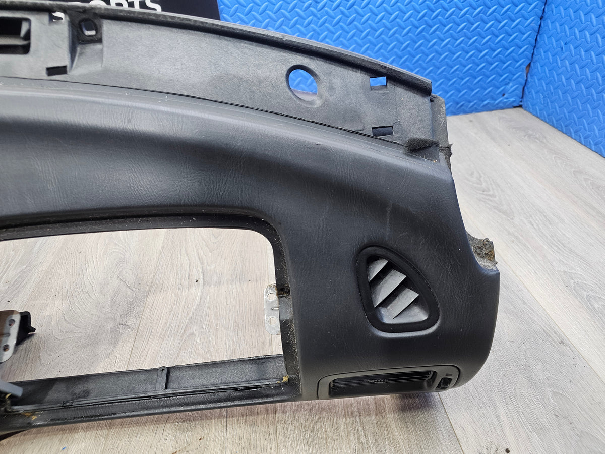 2000-2001 Subaru impreza rs sedan 2.5 dash panel 66040FC0100E image 1