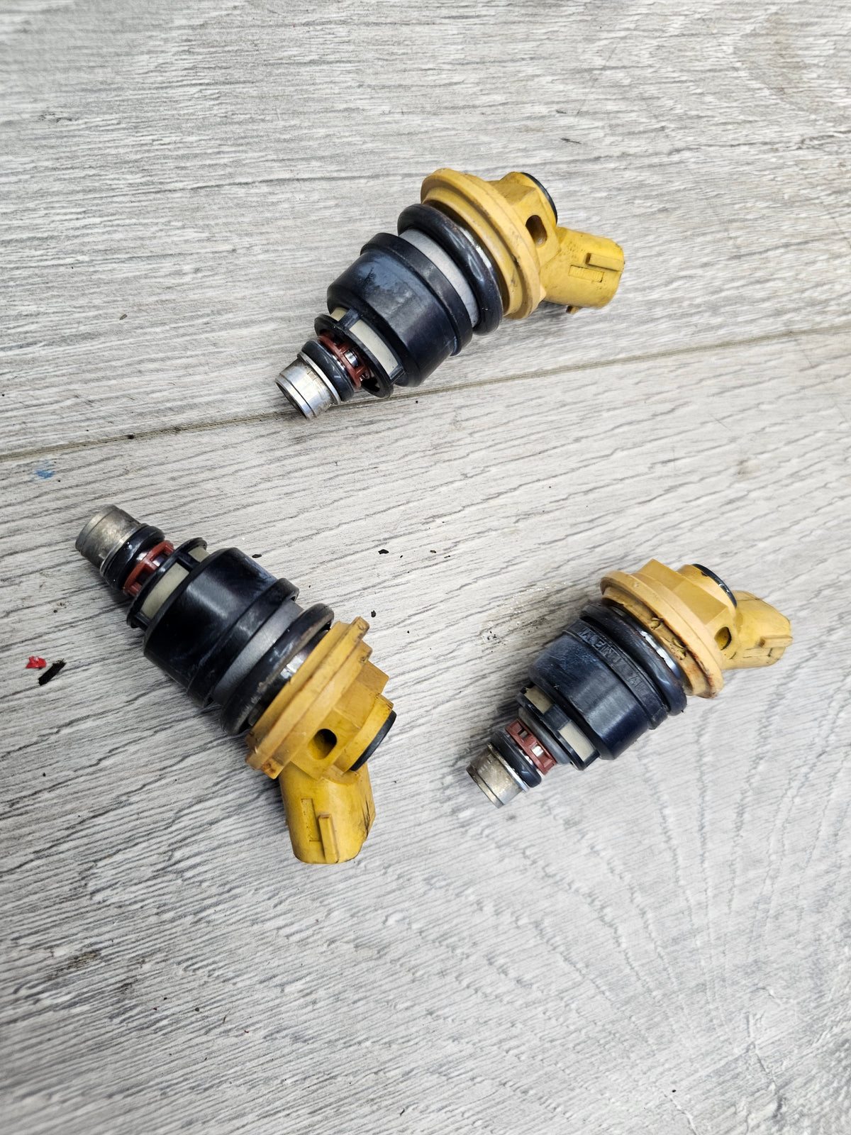 2004-2006 Subaru wrx sti 2.5 oem side feed fuel injector set 16600AA170 image 2