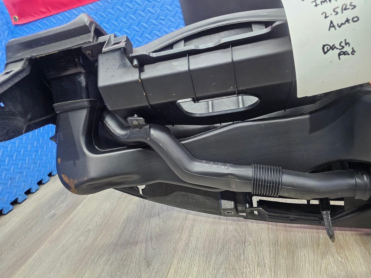 2000-2001 Subaru impreza rs sedan 2.5 dash panel 66040FC0100E image 11