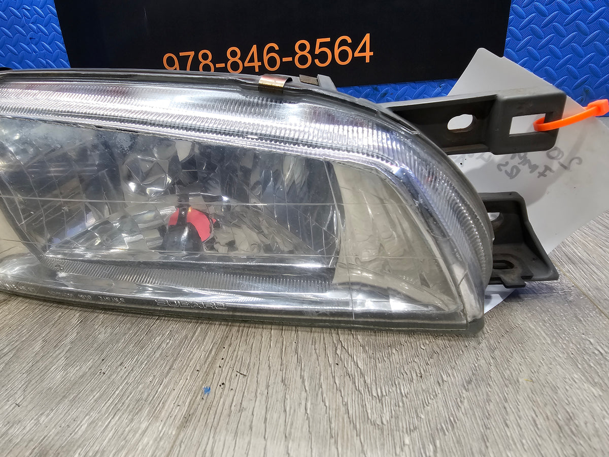 2000-2001 Subaru impreza rs sedan 2.5 right front headlight assembly 84001FA441 image 3