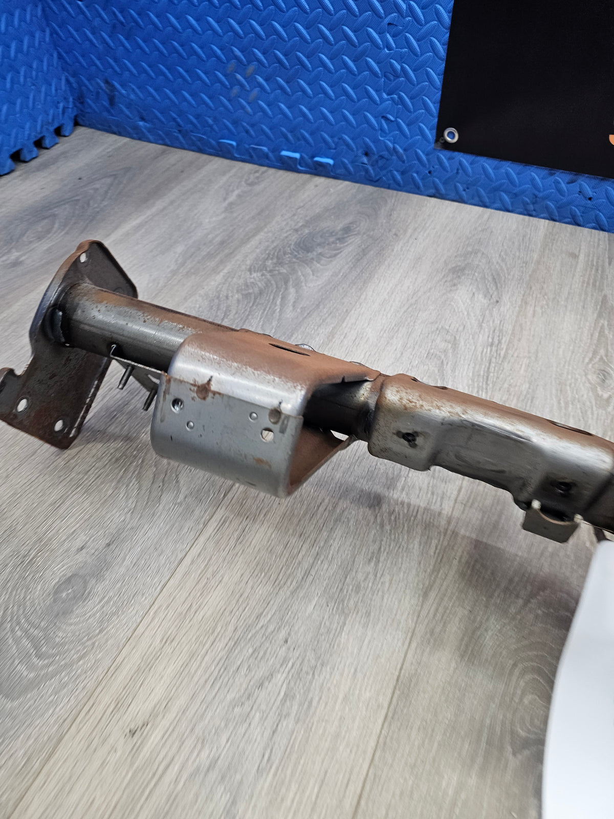 2000-2001 Subaru impreza rs sedan 2.5 dash panel support beam 50815FA330 image 5