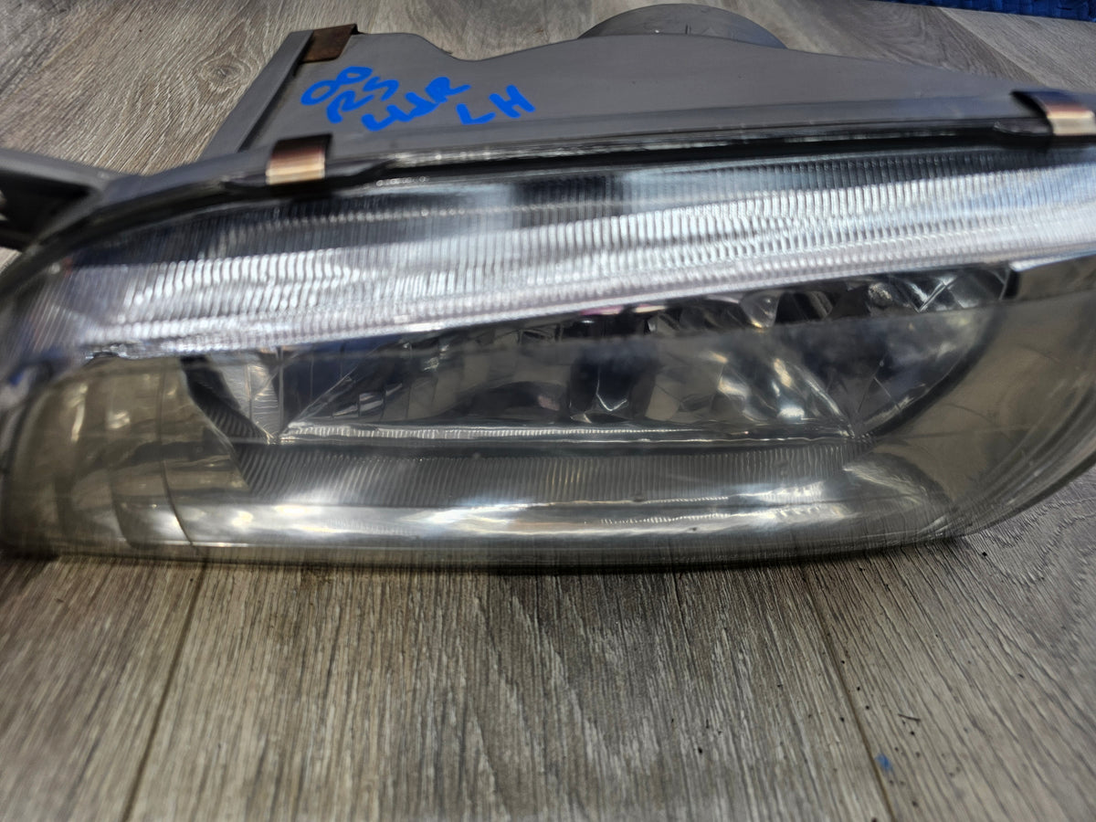 2000-2001 Subaru impreza rs sedan 2.5 left front headlight 84001FA451 image 3