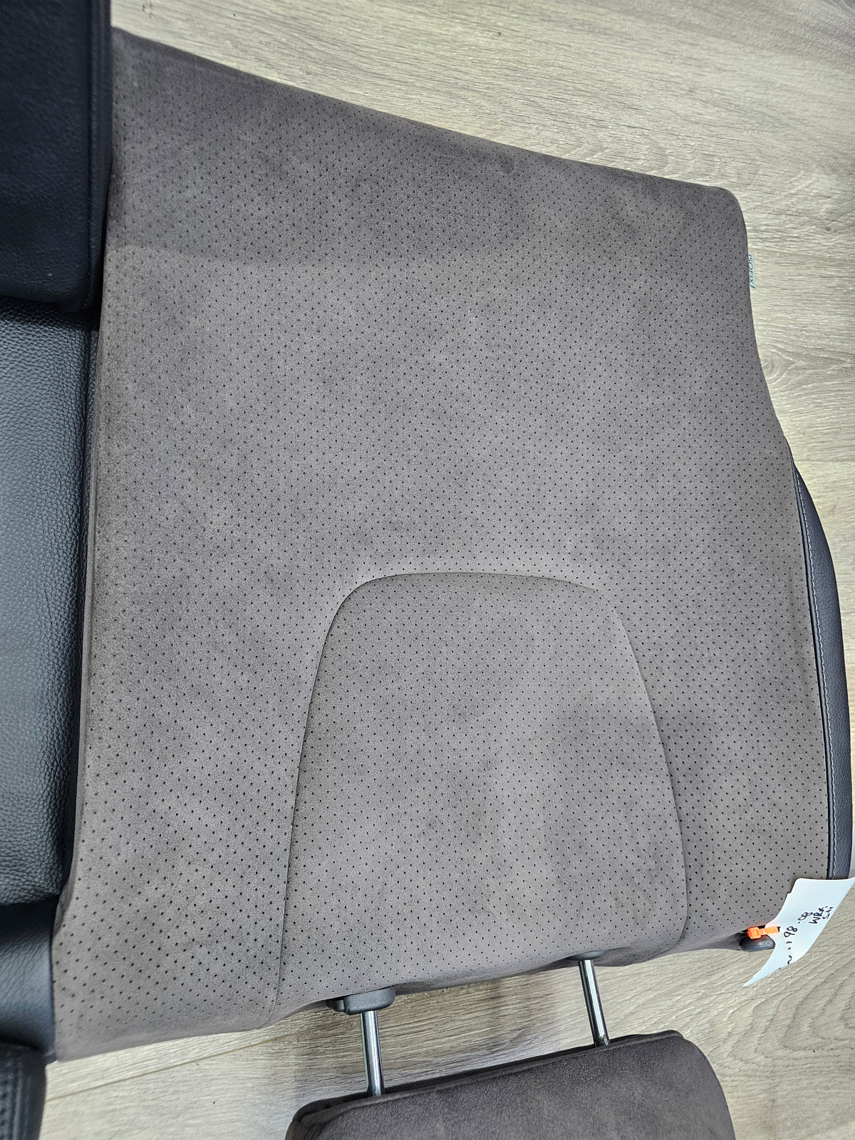 2008-2010 Subaru wrx sti 2.5 right passenger rear upper seat 64350FG420AQ image 5