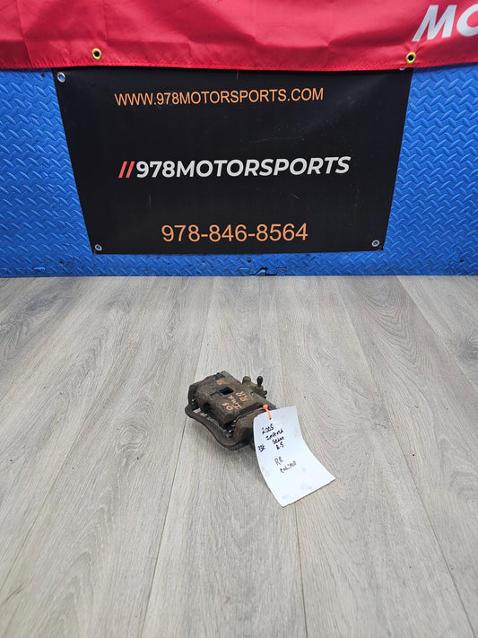 2004-2007 Subaru impreza 2.5 right passenger rear brake caliper 26692FE021 93k image 0