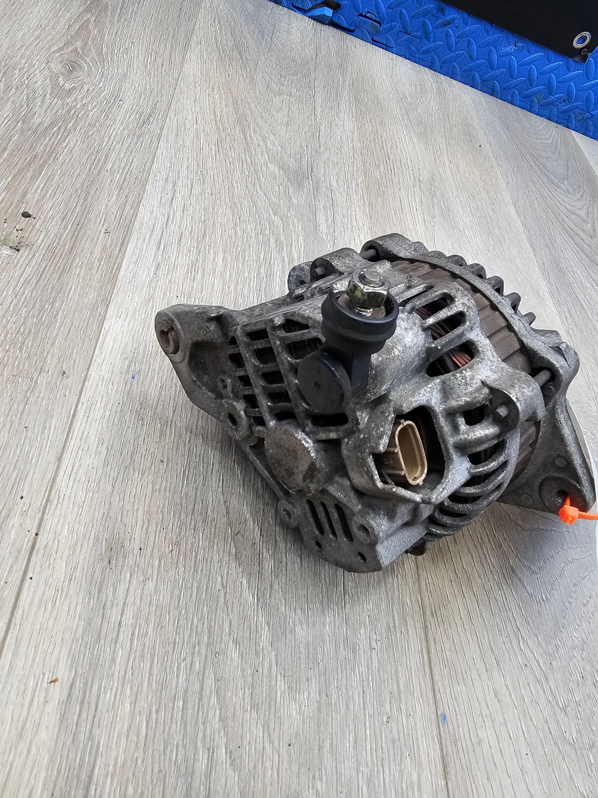 2000-2001 Subaru impreza rs sedan 2.5 alternator 23700AA390 image 7