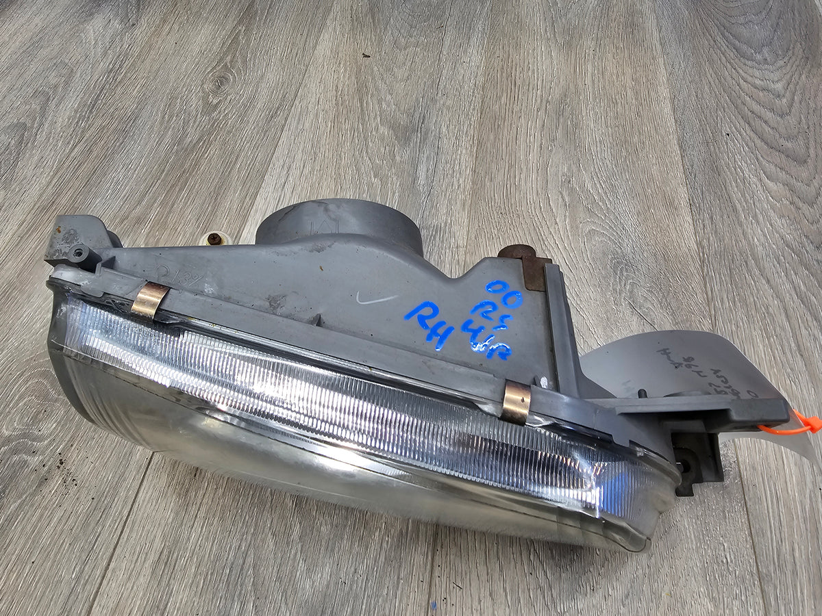 2000-2001 Subaru impreza rs sedan 2.5 right front headlight assembly 84001FA441 image 5
