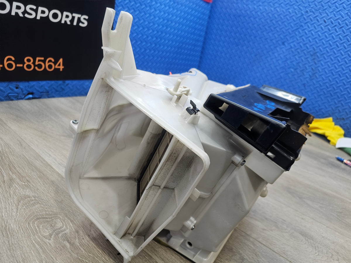 2000-2001 Subaru impreza rs sedan 2.5 evaporator core assembly 73523FC014 image 10
