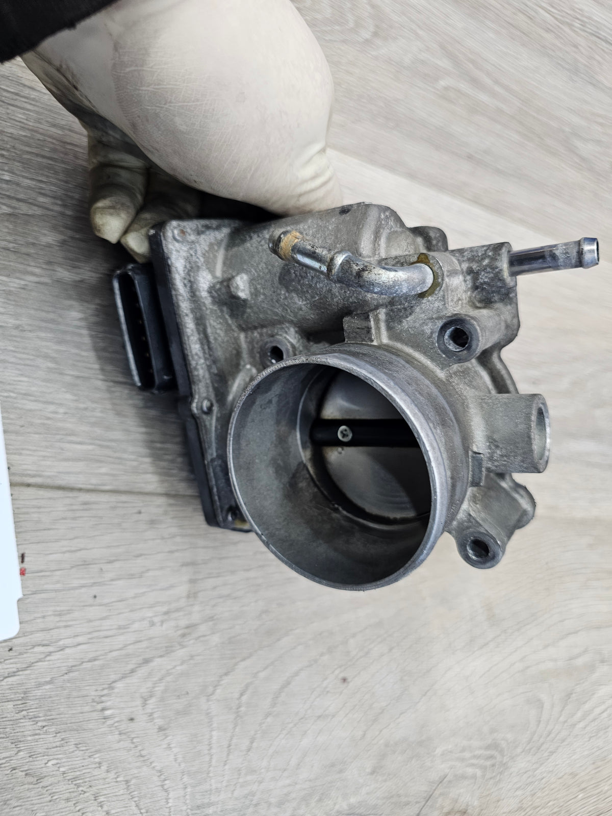 2011-2018 Subaru forester 2.5 A/T Throttlebody 16112AA380 image 7
