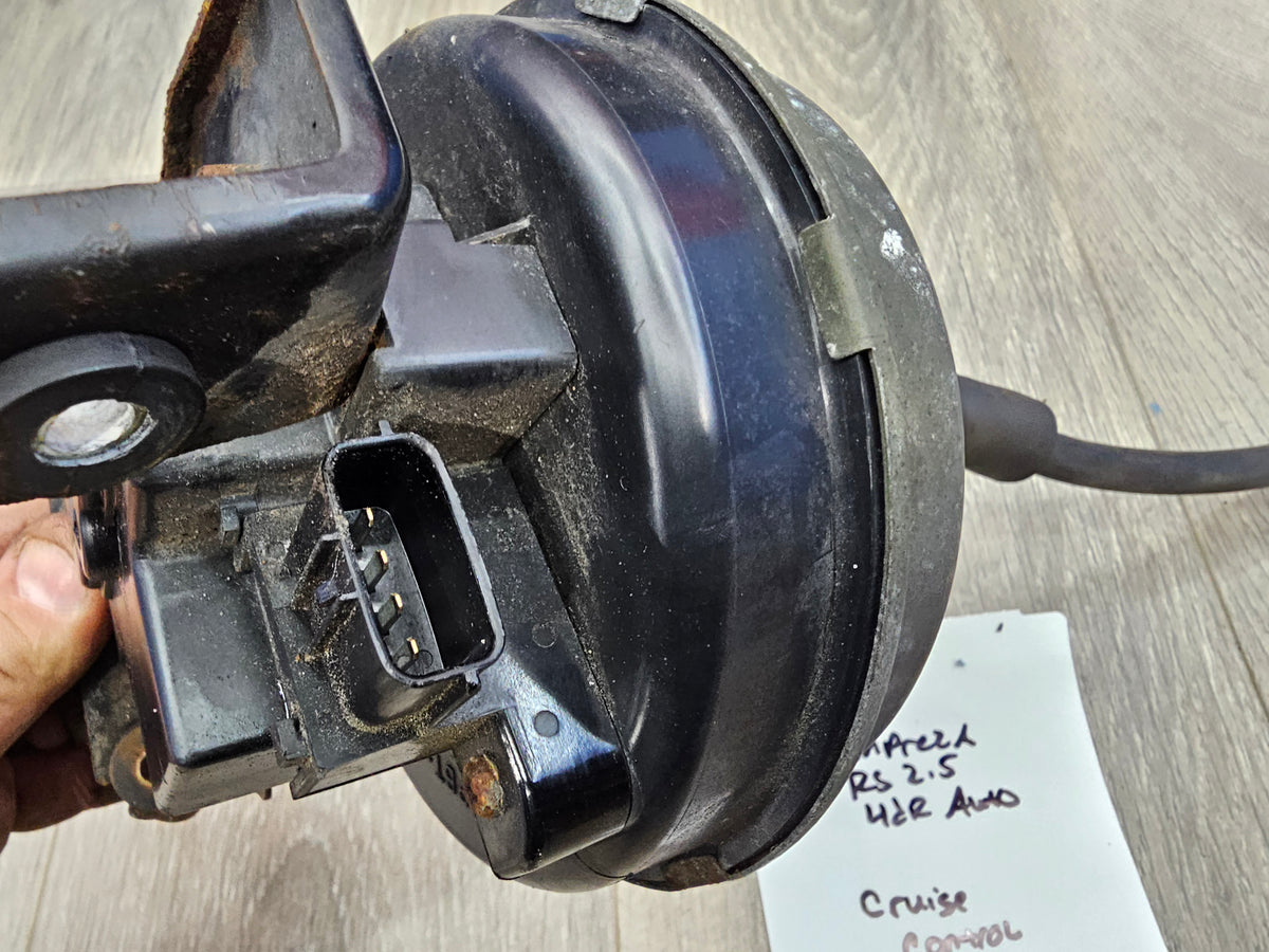 2000-2001 Subaru impreza rs sedan 2.5 cruise control servo 87012FC060 image 8