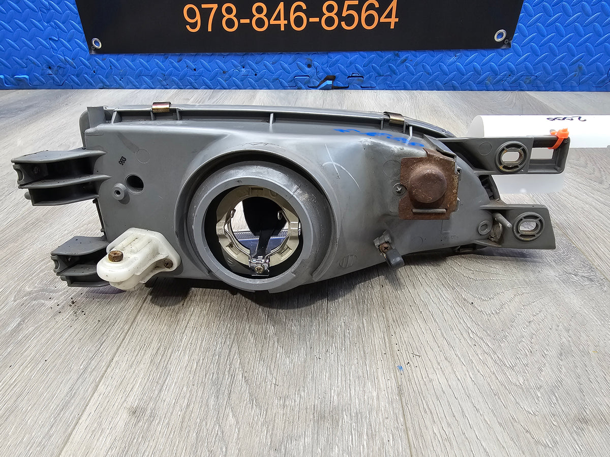 2000-2001 Subaru impreza rs sedan 2.5 left front headlight 84001FA451 image 7