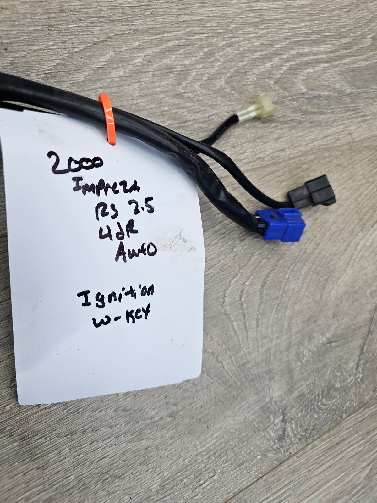 2000-2001 Subaru impreza rs sedan 2.5 ignition switch and key 83191FA010 image 1