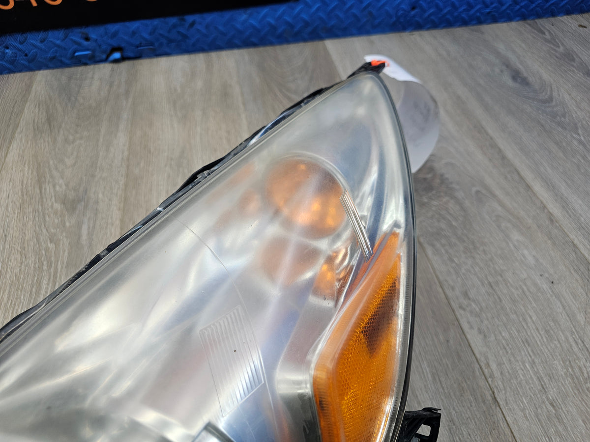 2010-2011 Subaru outback 2.5 left driver headlight 84001AJ01B image 3