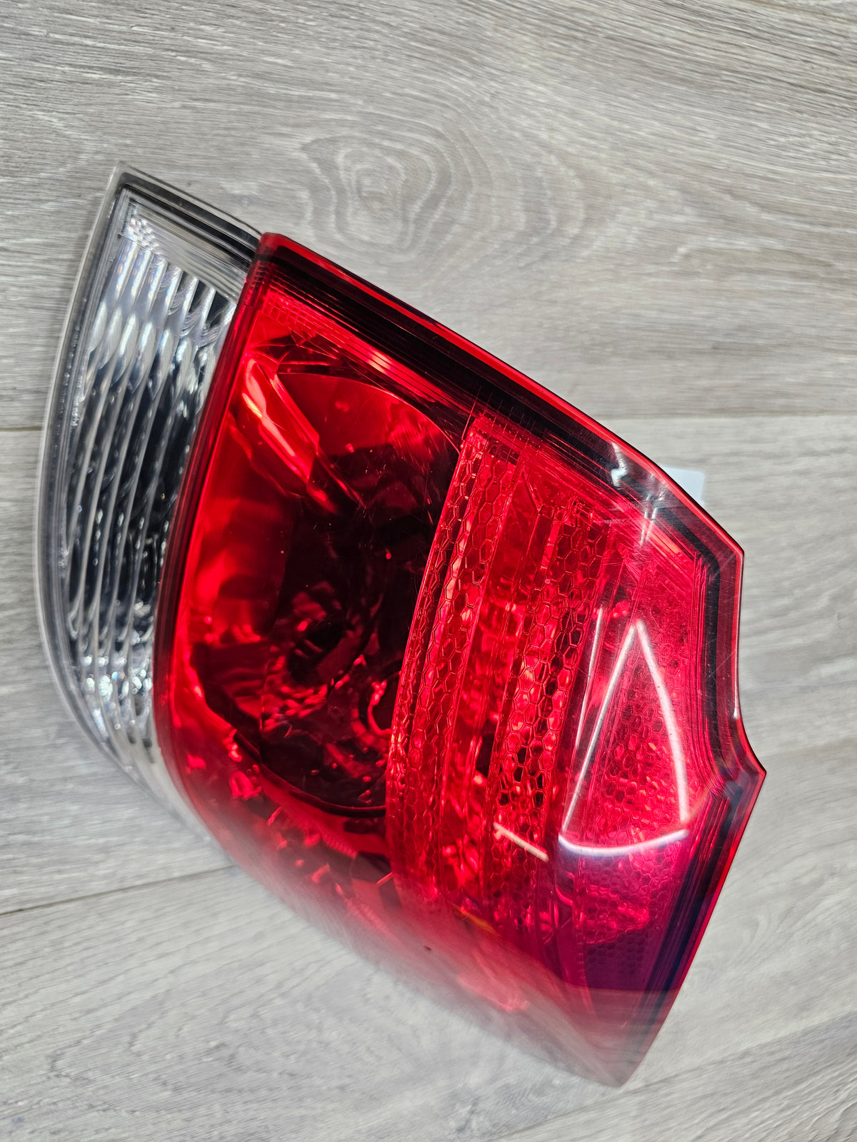 2010-2014 Subaru outback 2.5 right passenger tail light 84912AJ09A image 1