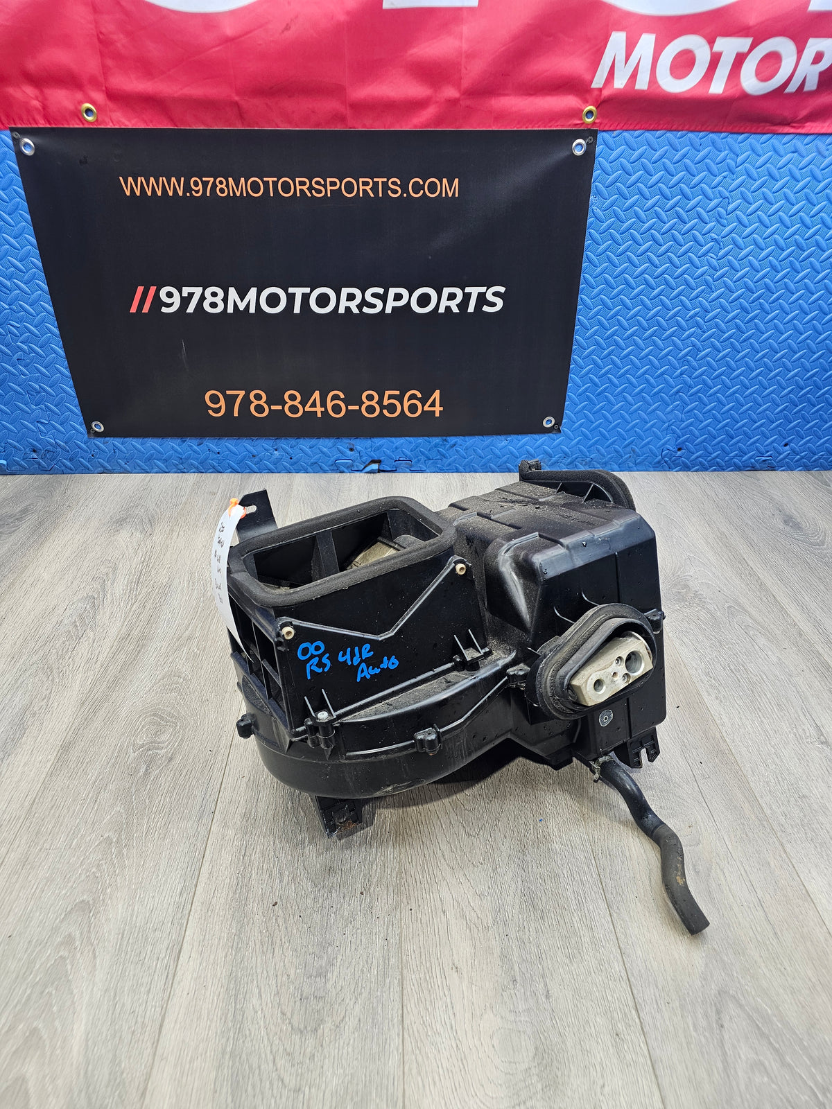 2000-2001 Subaru impreza rs sedan 2.5 blower motor box 72210FC053 image 0