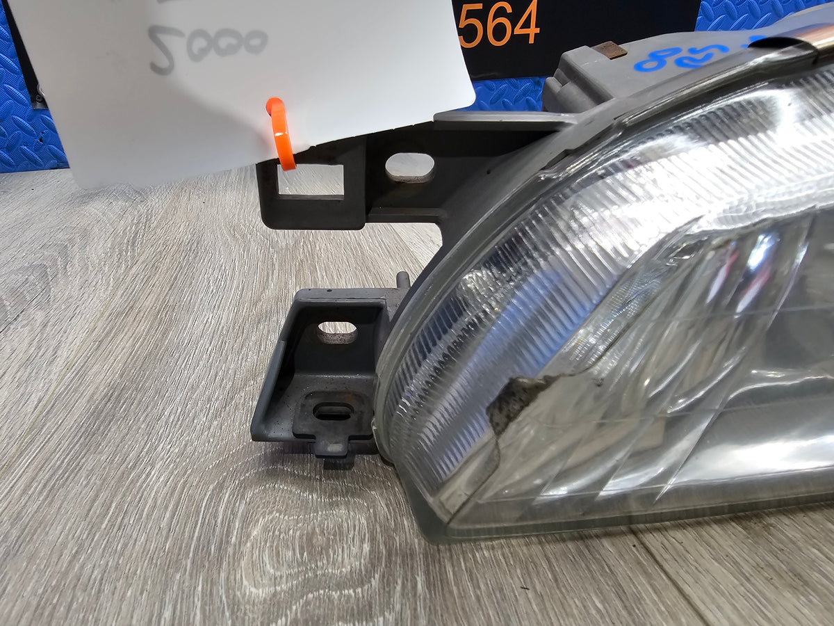 2000-2001 Subaru impreza rs sedan 2.5 left front headlight 84001FA451 image 5
