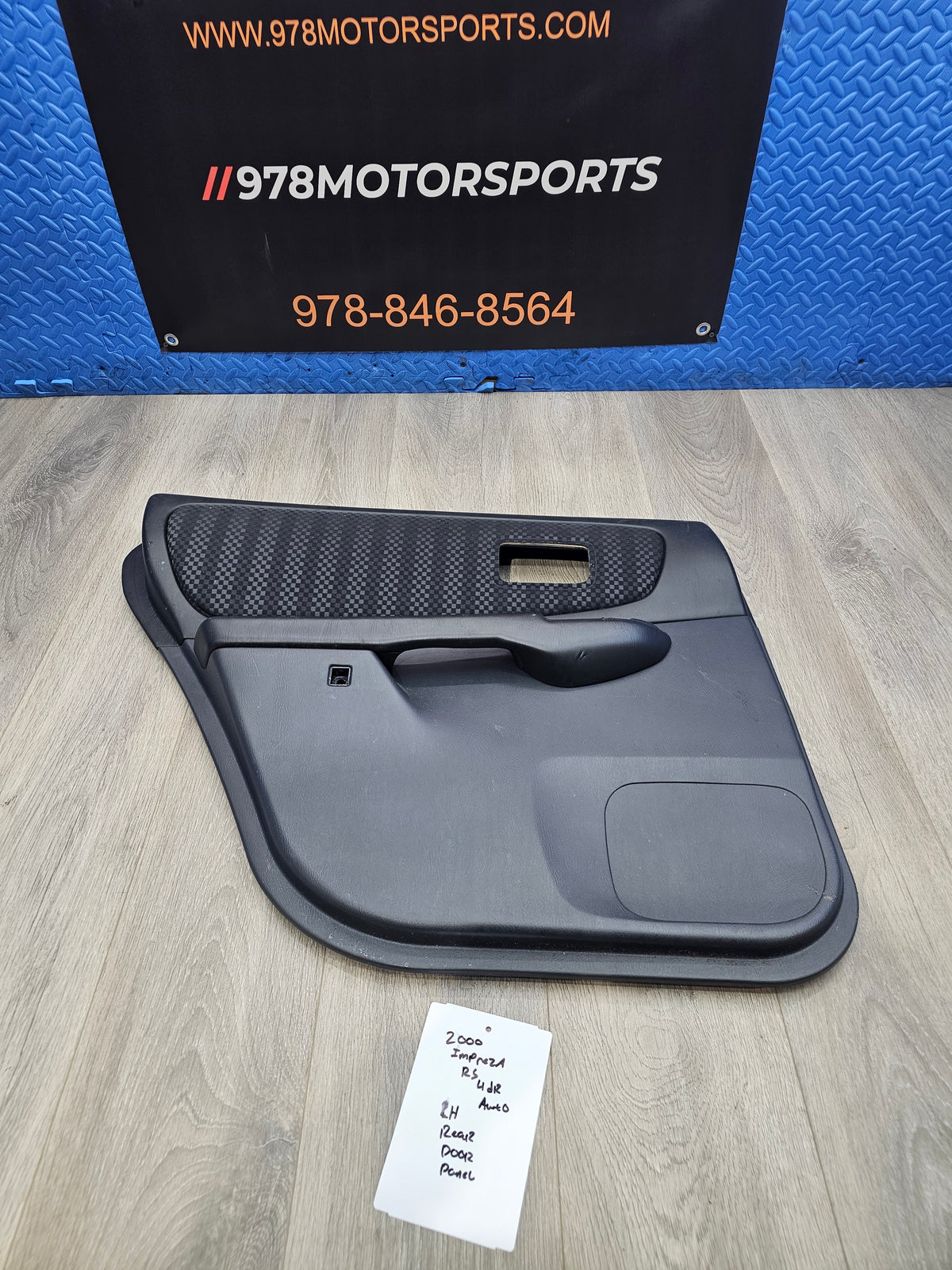 2000-2001 Subaru impreza rs sedan 2.5 left driver rear door panel  image 0