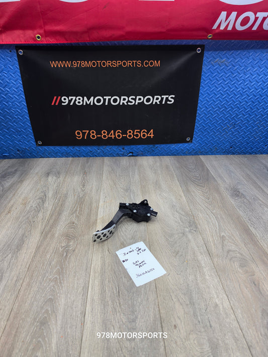 2009-2014 Subaru wrx 2.5 gas accelerator pedal 36010AG150 123k  image 0